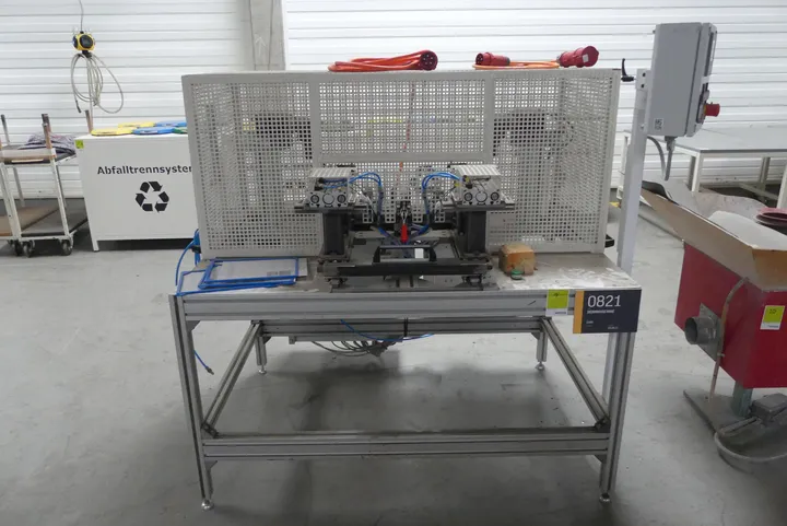 Dehnmaschine Typ: 2200